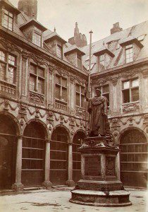 Photographie ancienne Lille, Vieille Bourse Napoléon. Photographe d'architecture Lille