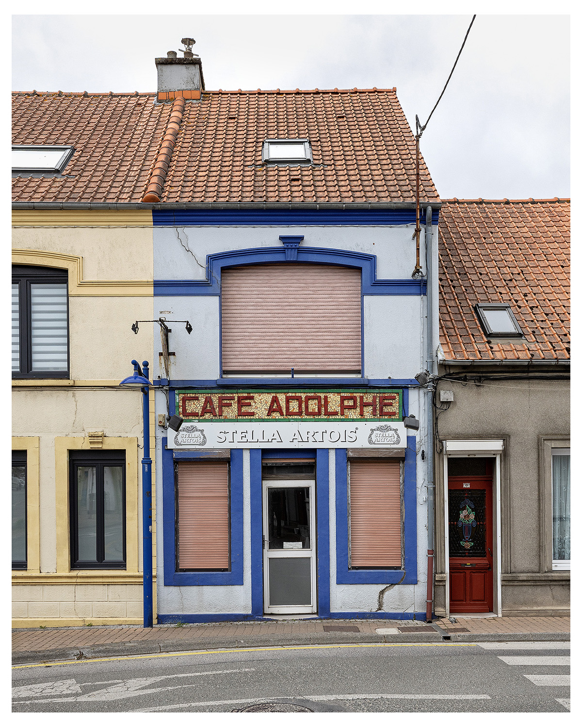Photographie d'architecture et de patrimoine, Lille, Nord, Hauts-de-France. Café à Desvres ©Thomas Karges