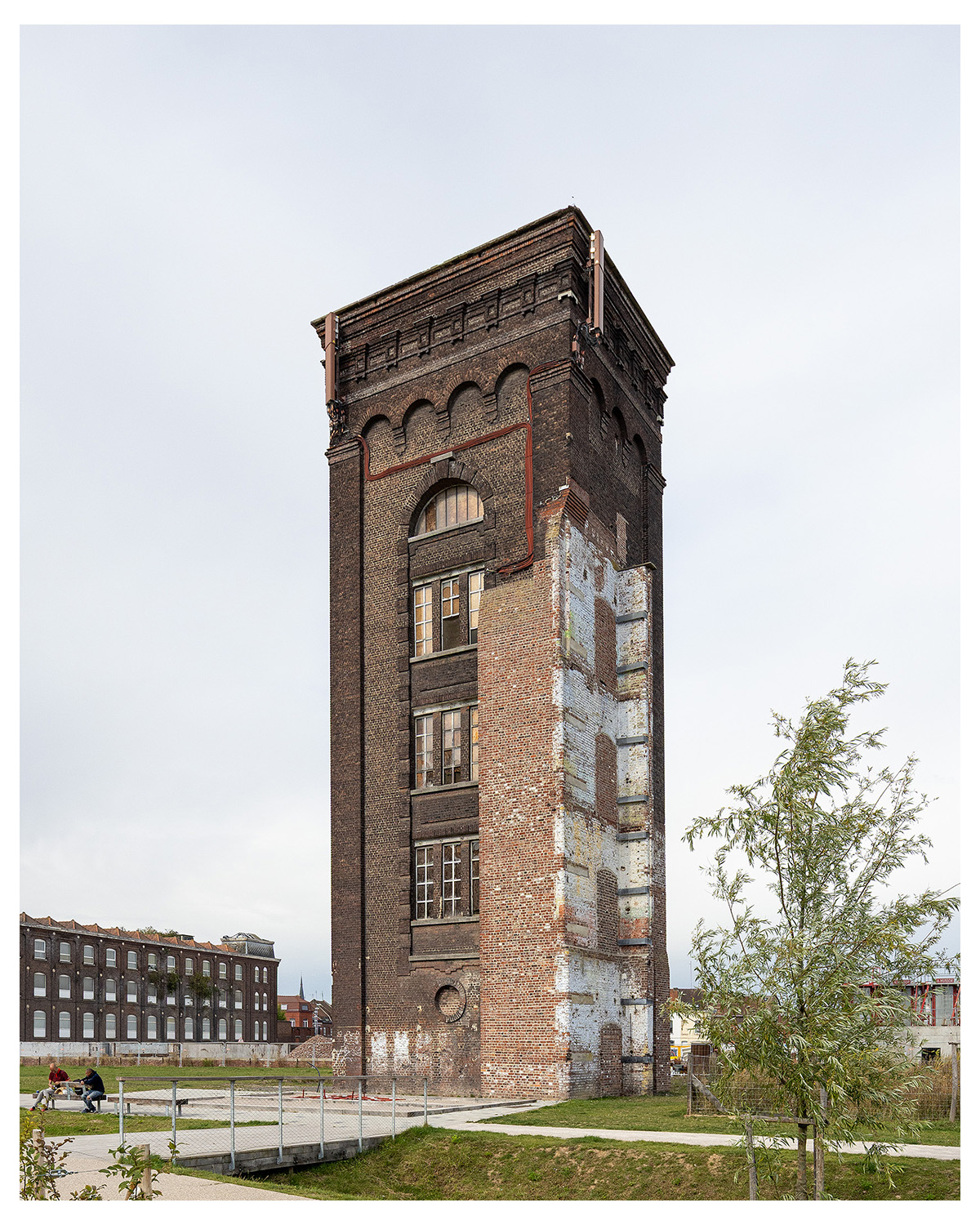 Photographie d'architecture et de patrimoine, Lille, Nord, Hauts-de-France. Ancienne tour de la Filature de la Cotonnière du Touquet à Tourcoing ©Thomas Karges