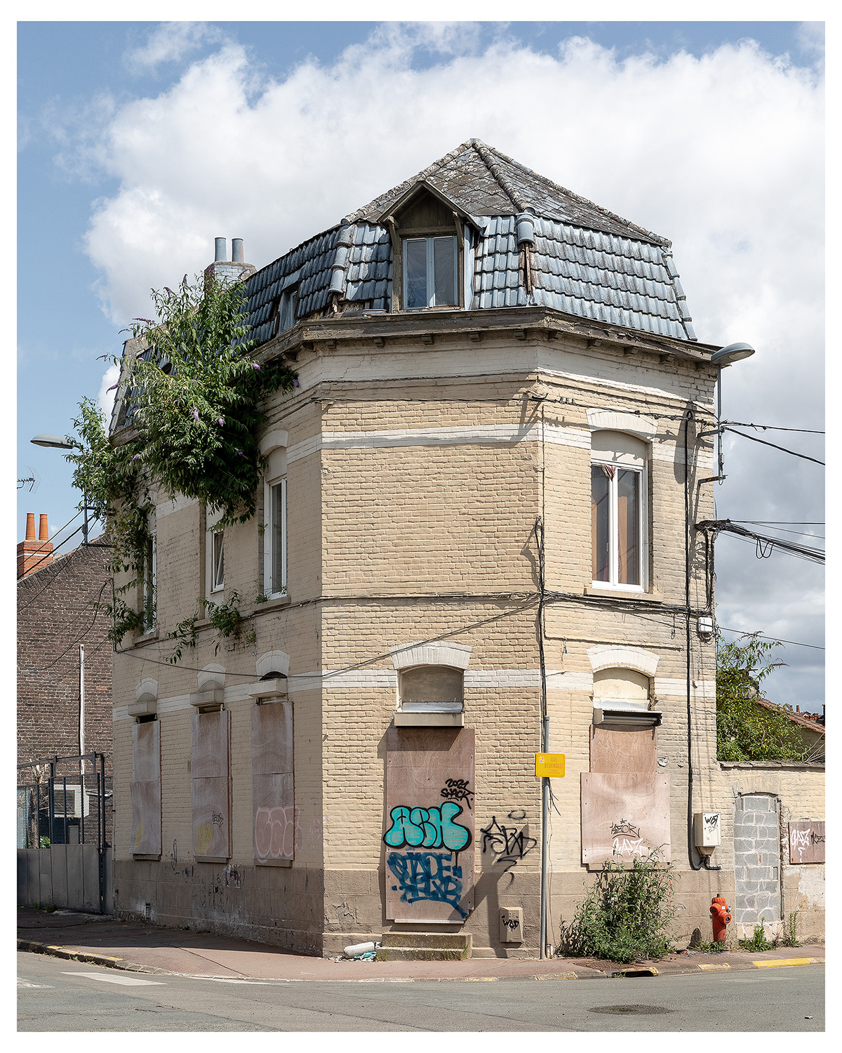 Photographie d'architecture et de patrimoine, Lille, Nord, Hauts-de-France. Habitation à Lomme ©Thomas Karges