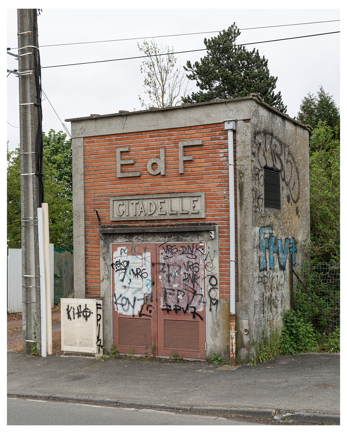 Photographie d'architecture et de patrimoine, Lille, Nord, Hauts-de-France. Ancien Poste EDF à Verlinghem ©Thomas Karges